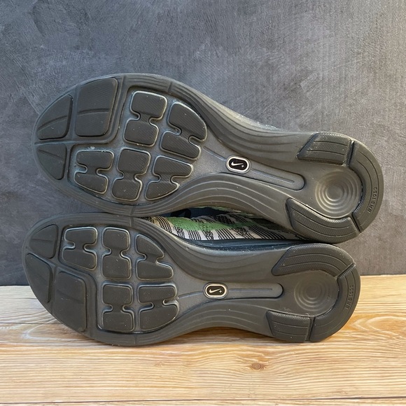 Nike Flyknit Lunar 1+ - Picture 14 of 16